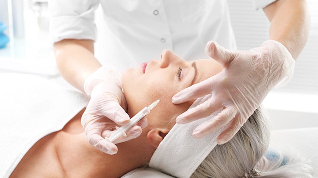 Whole body skin rejuvenation is possible thanks to effective procedures, such as mesotherapy